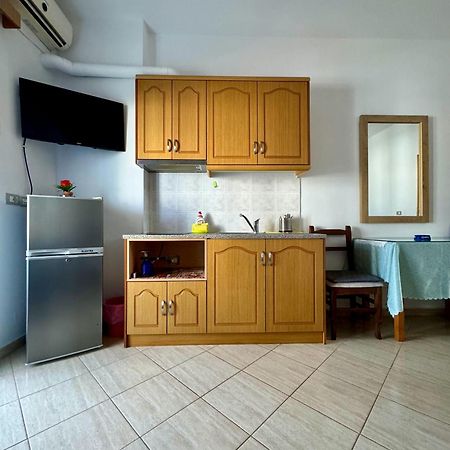 Villa Mihal Apartments クサミル エクステリア 写真