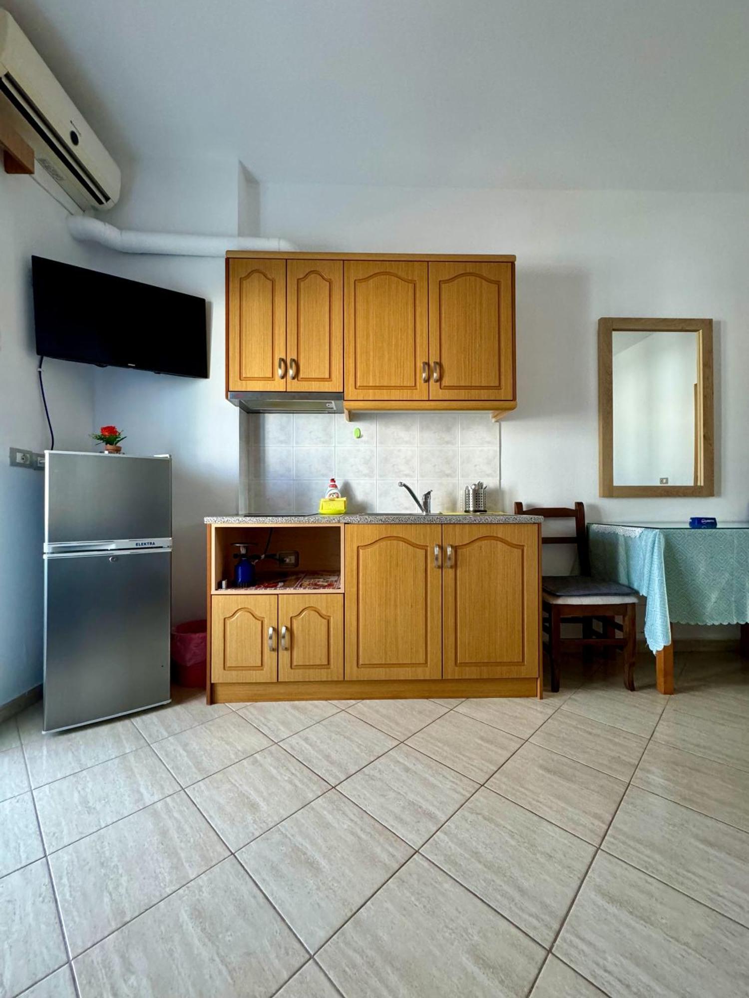 Villa Mihal Apartments クサミル エクステリア 写真