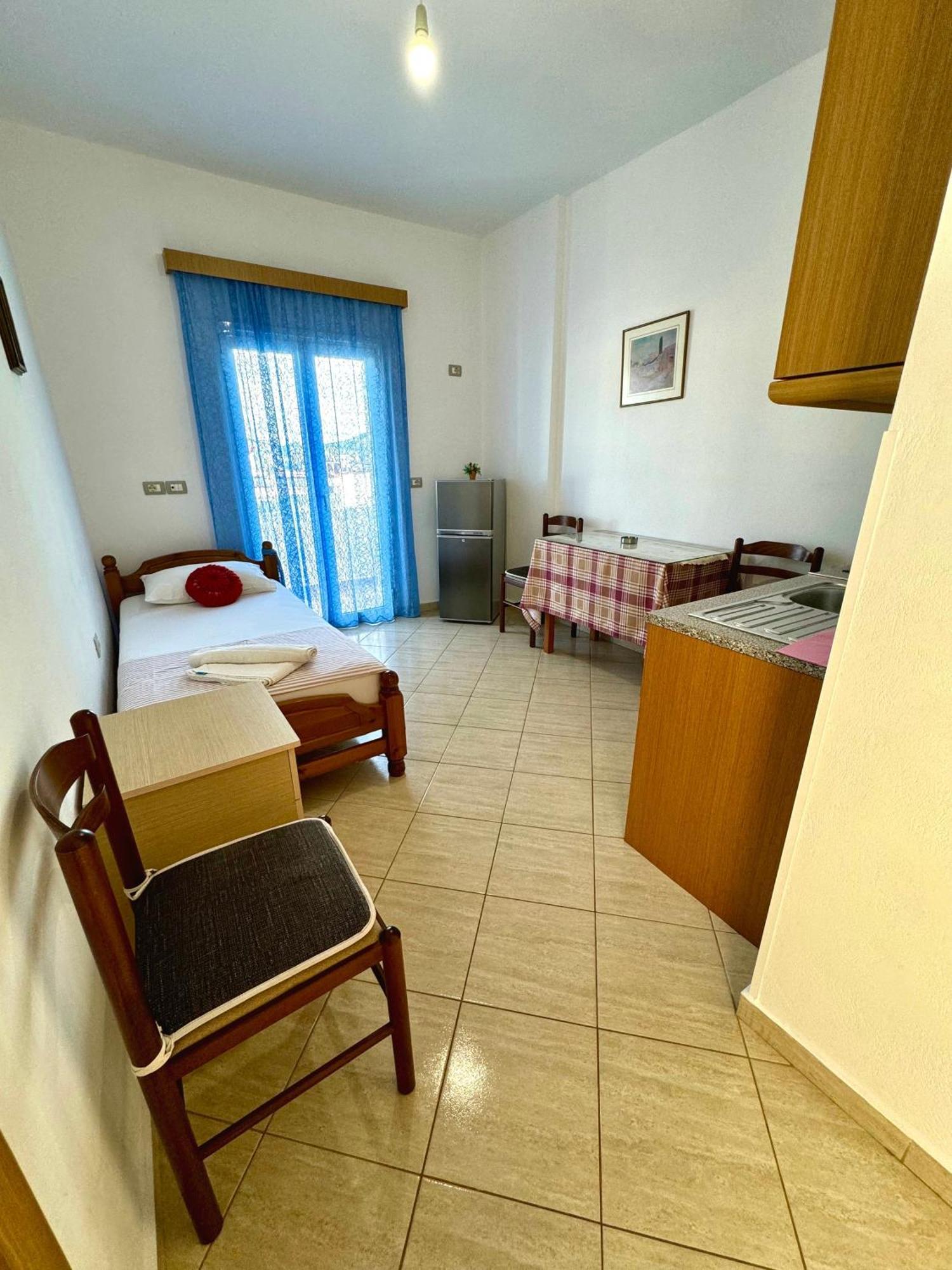 Villa Mihal Apartments クサミル エクステリア 写真