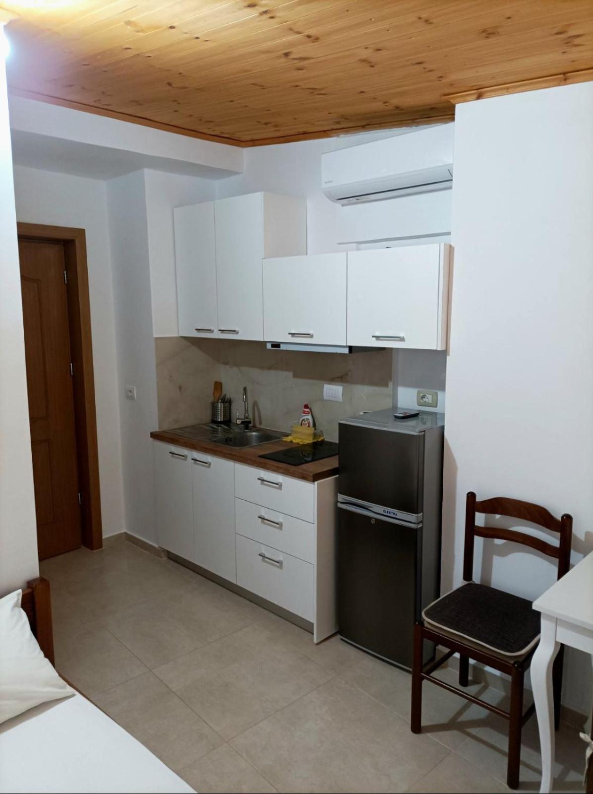 Villa Mihal Apartments クサミル エクステリア 写真
